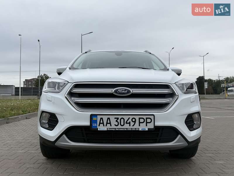 Внедорожник / Кроссовер Ford Kuga 2019 в Киеве
