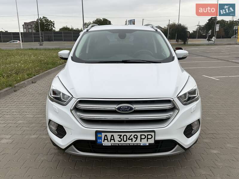Внедорожник / Кроссовер Ford Kuga 2019 в Киеве