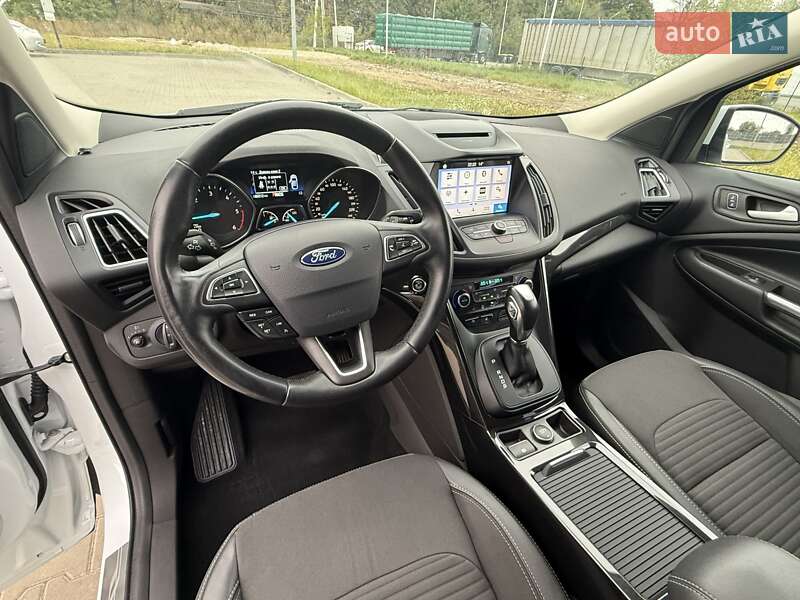 Внедорожник / Кроссовер Ford Kuga 2019 в Киеве
