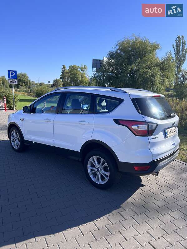 Внедорожник / Кроссовер Ford Kuga 2019 в Киеве