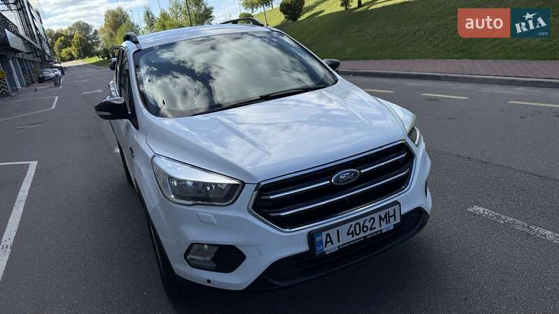 Внедорожник / Кроссовер Ford Kuga 2017 в Киеве