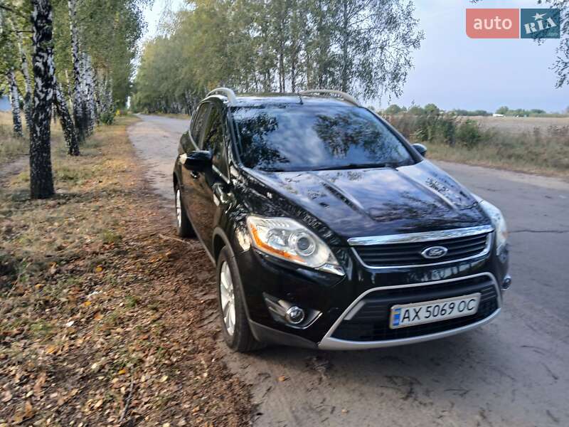 Позашляховик / Кросовер Ford Kuga 2010 в Краснограді