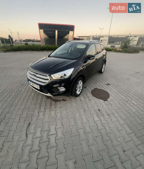 Внедорожник / Кроссовер Ford Kuga 2018 в Харькове