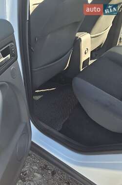 Внедорожник / Кроссовер Ford Kuga 2010 в 
