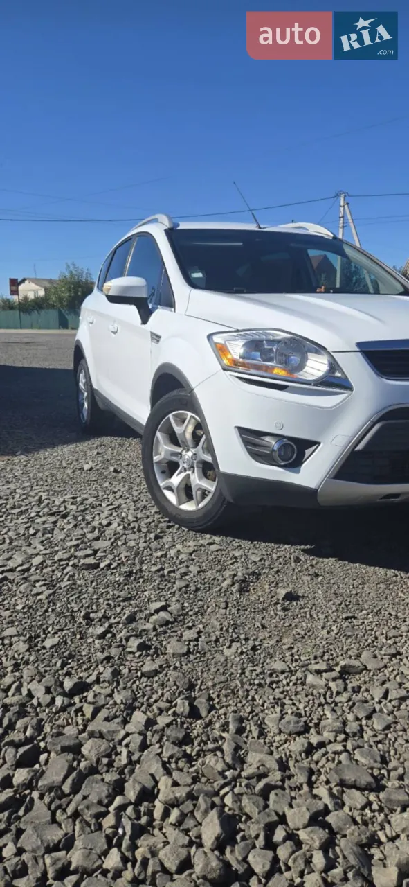 Свіжо пригнаний автомобіль в хорошому стані, розмитнений  готовий до постановки на облік. Деталі за телефоном 