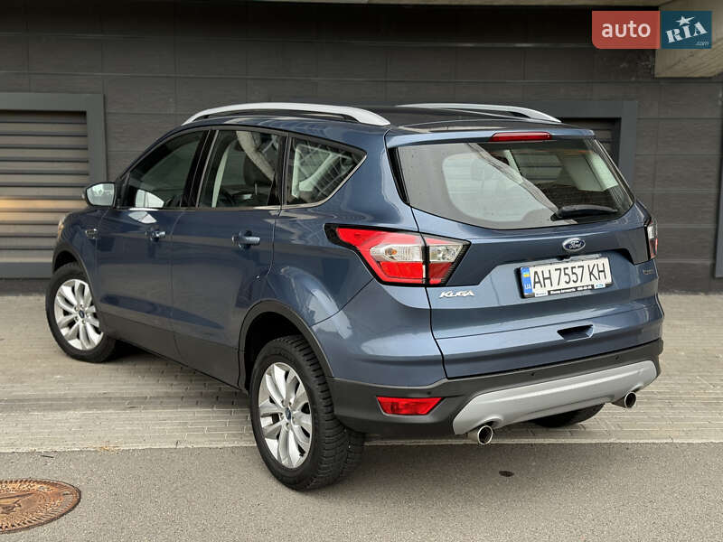 Внедорожник / Кроссовер Ford Kuga 2019 в Киеве