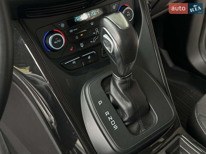 Внедорожник / Кроссовер Ford Kuga 2019 в Киеве