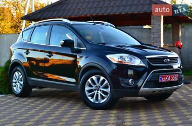 Внедорожник / Кроссовер Ford Kuga 2009 в 