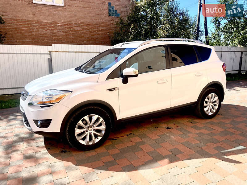 Внедорожник / Кроссовер Ford Kuga 2009 в Новом Роздоле