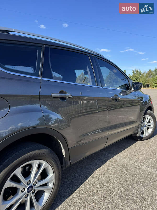 Внедорожник / Кроссовер Ford Kuga 2019 в Днепре