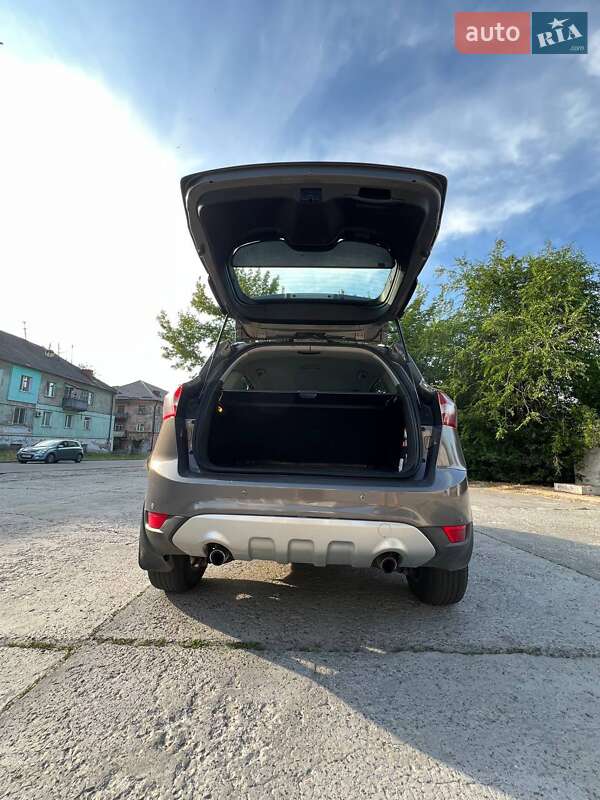 Позашляховик / Кросовер Ford Kuga 2012 в Кам'янському