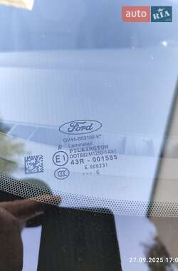 Внедорожник / Кроссовер Ford Kuga 2016 в 