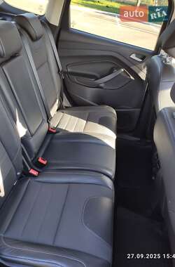 Внедорожник / Кроссовер Ford Kuga 2016 в 