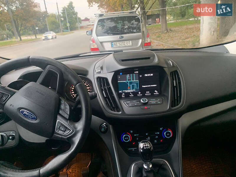 Внедорожник / Кроссовер Ford Kuga 2017 в Днепре