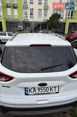Внедорожник / Кроссовер Ford Kuga 2013 в 
