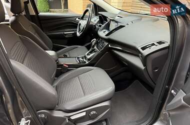 Внедорожник / Кроссовер Ford Kuga 2019 в 