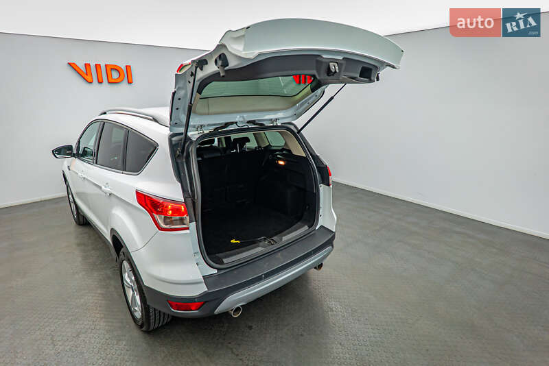 Внедорожник / Кроссовер Ford Kuga 2016 в Киеве
