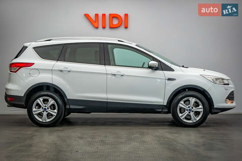 Внедорожник / Кроссовер Ford Kuga 2016 в Киеве