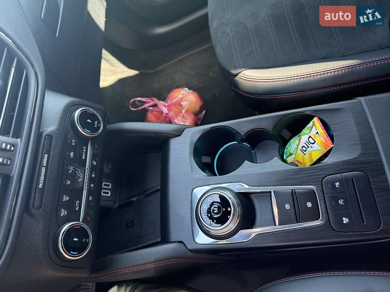 Внедорожник / Кроссовер Ford Kuga 2023 в Львове