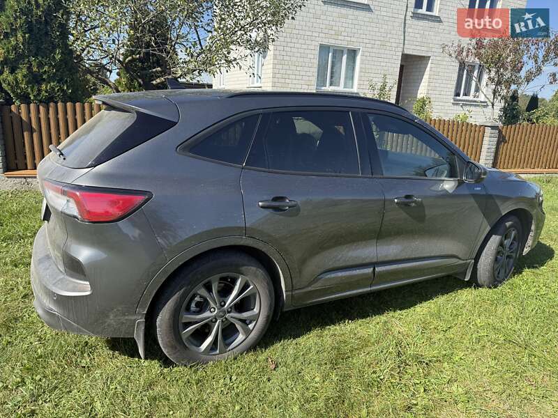 Внедорожник / Кроссовер Ford Kuga 2023 в Львове