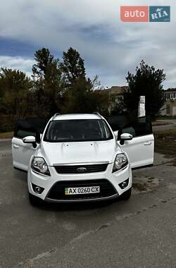 Внедорожник / Кроссовер Ford Kuga 2012 в 