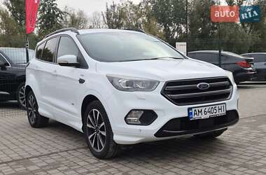 Внедорожник / Кроссовер Ford Kuga 2017 в 
