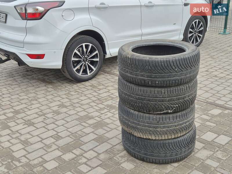 Внедорожник / Кроссовер Ford Kuga 2017 в Бердичеве