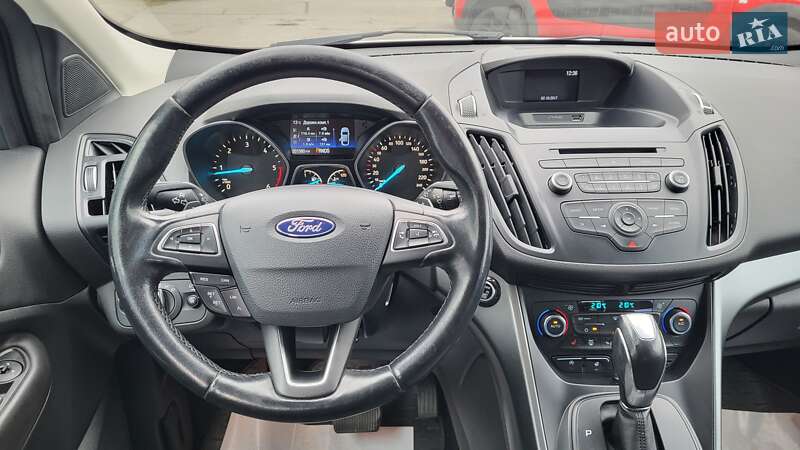 Внедорожник / Кроссовер Ford Kuga 2017 в Киеве