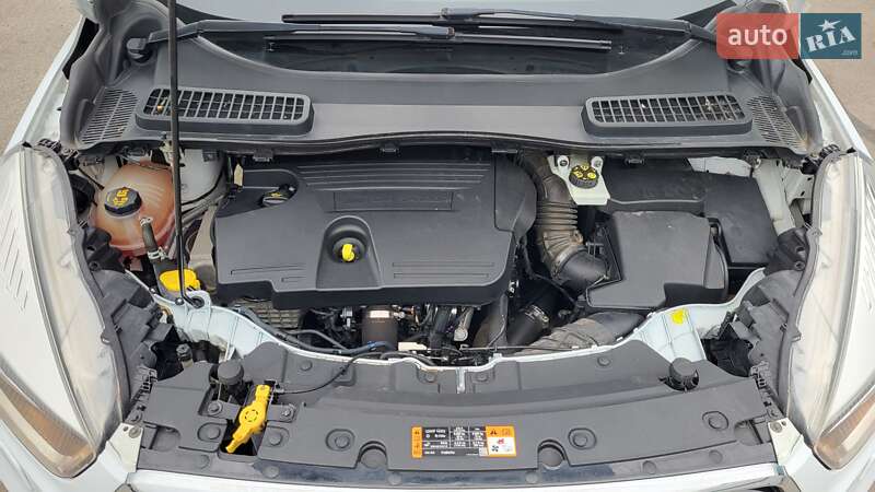 Внедорожник / Кроссовер Ford Kuga 2017 в Киеве