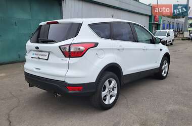 Внедорожник / Кроссовер Ford Kuga 2017 в 