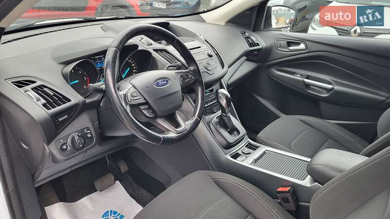 Внедорожник / Кроссовер Ford Kuga 2017 в Киеве