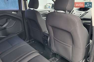 Внедорожник / Кроссовер Ford Kuga 2017 в 