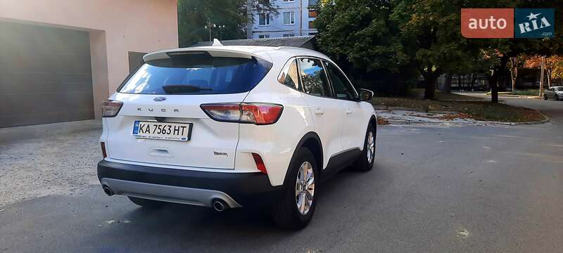 Внедорожник / Кроссовер Ford Kuga 2021 в Харькове