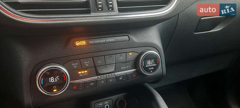 Внедорожник / Кроссовер Ford Kuga 2021 в Харькове