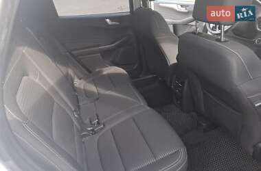 Внедорожник / Кроссовер Ford Kuga 2021 в 