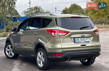 Внедорожник / Кроссовер Ford Kuga 2013 в 