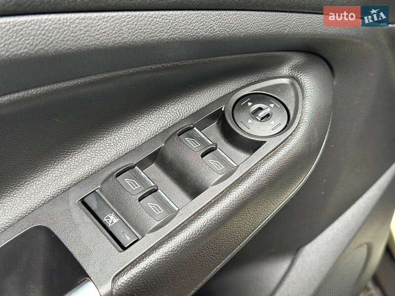 Внедорожник / Кроссовер Ford Kuga 2013 в Днепре