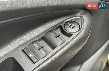 Внедорожник / Кроссовер Ford Kuga 2013 в 