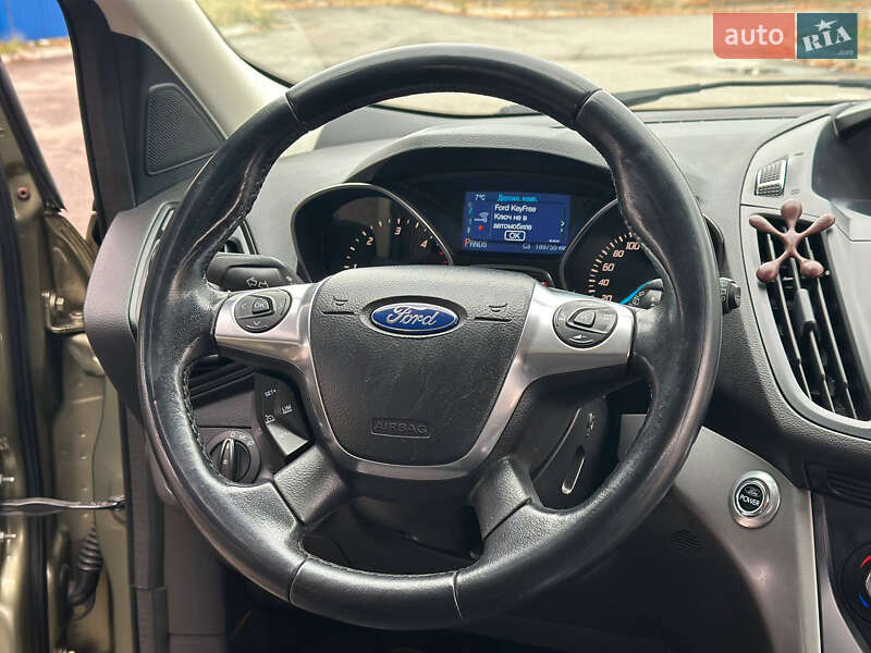 Внедорожник / Кроссовер Ford Kuga 2013 в Днепре