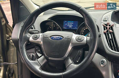 Внедорожник / Кроссовер Ford Kuga 2013 в 