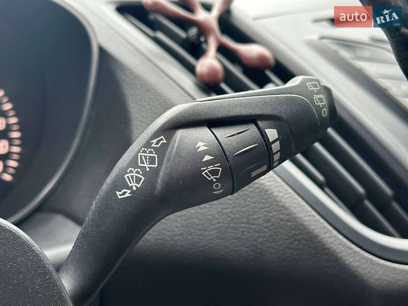 Внедорожник / Кроссовер Ford Kuga 2013 в Днепре