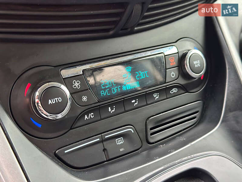 Внедорожник / Кроссовер Ford Kuga 2013 в Днепре