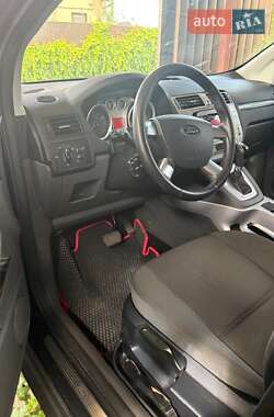 Внедорожник / Кроссовер Ford Kuga 2010 в 