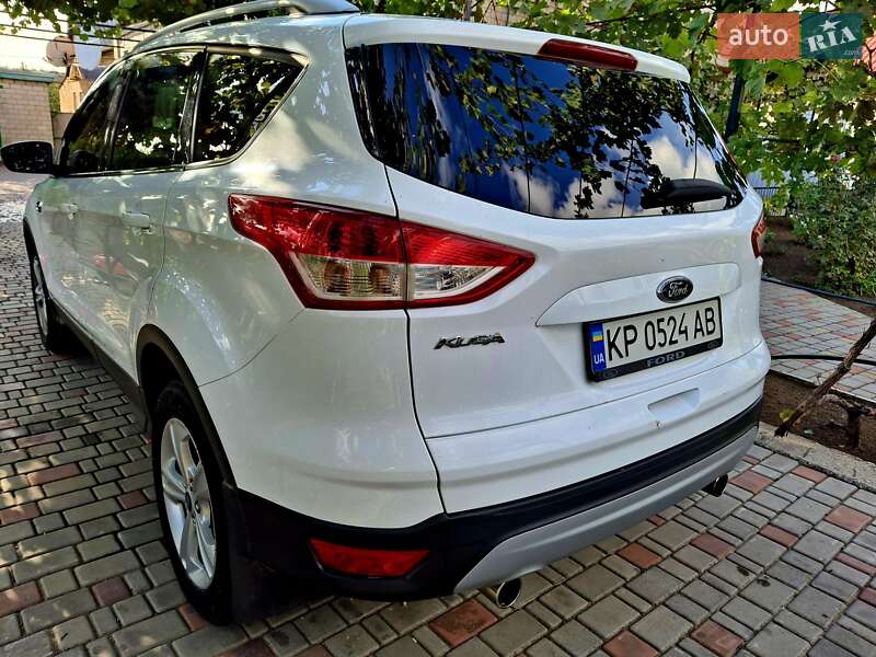 Внедорожник / Кроссовер Ford Kuga 2013 в Днепре