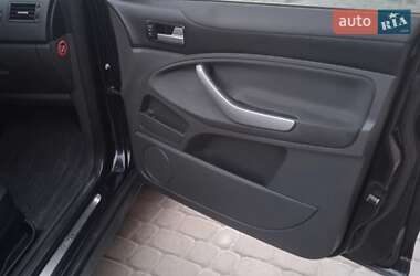 Внедорожник / Кроссовер Ford Kuga 2011 в 