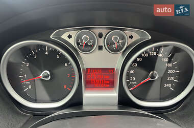 Внедорожник / Кроссовер Ford Kuga 2010 в 
