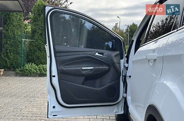 Внедорожник / Кроссовер Ford Kuga 2013 в 