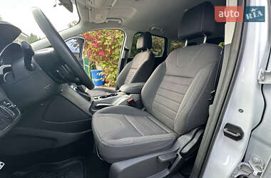 Внедорожник / Кроссовер Ford Kuga 2013 в 