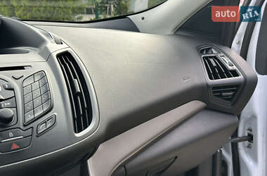 Внедорожник / Кроссовер Ford Kuga 2013 в 