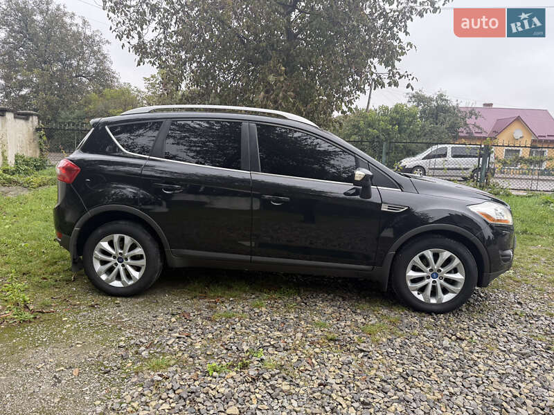 Внедорожник / Кроссовер Ford Kuga 2011 в Борщеве